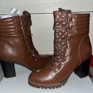 Brown laced boots